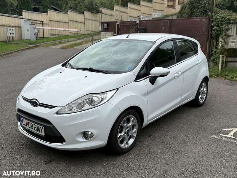 Culoarealb Utilizat 2012 Ford Fiesta Celebration Hatchback | 4.300 EUR - Imagine 1/4