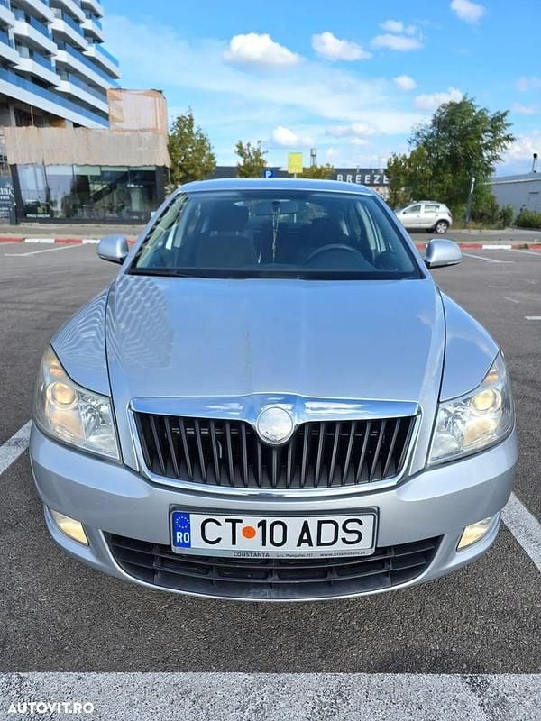 Culoaregri Utilizat 2009 Skoda Octavia Classic Berlinǎ | 4.400 EUR (Preț OK) - Imagine 1/4