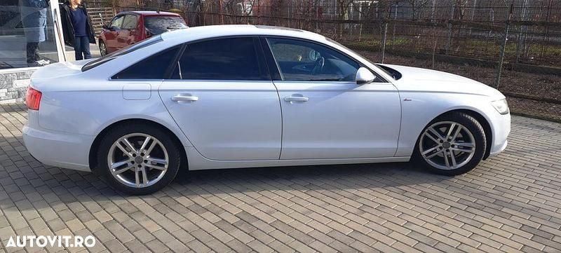 Second-hand Audi A6 Sport 177 CP (130 kW) 2013 Culoarealb Berlinǎ
