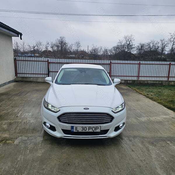 Alb Utilizat 2015 Ford Mondeo Hatchback | 10.250 EUR (Scump) - Imagine 1/4