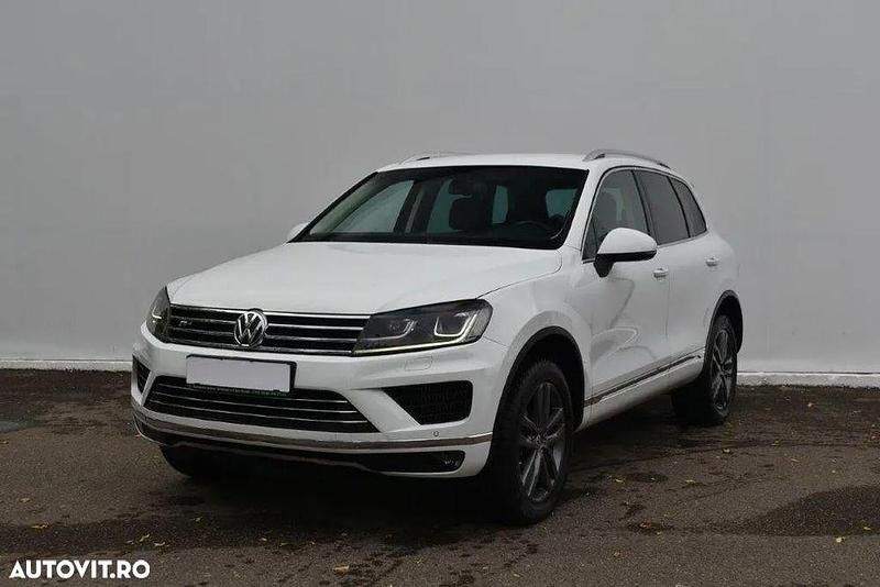 Alb Utilizat 2015 VW Touareg SUV | 16.500 EUR (Preț OK) - Imagine 1/4