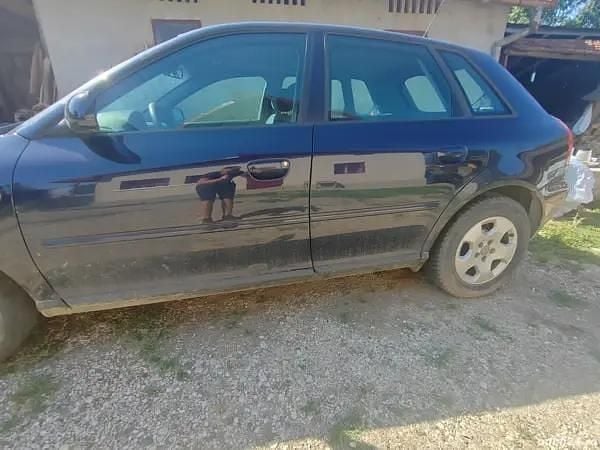 Utilizat 2002 Audi A3 Berlinǎ | 500 EUR - Imagine 1/4