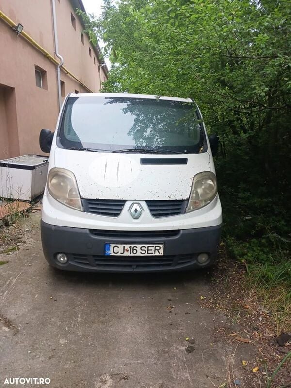Alb Utilizat 2008 Renault Trafic Van | 1.000 EUR (Super Preț) - Imagine 1/4