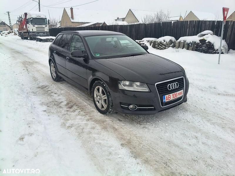 Second-hand Audi A3 Attraction 122 CP (89 kW) 2011 Culoaremaro Hatchback