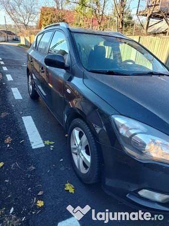 Second-hand Kia Ceed 90 CP (66 kW) 2010 Negru Hatchback