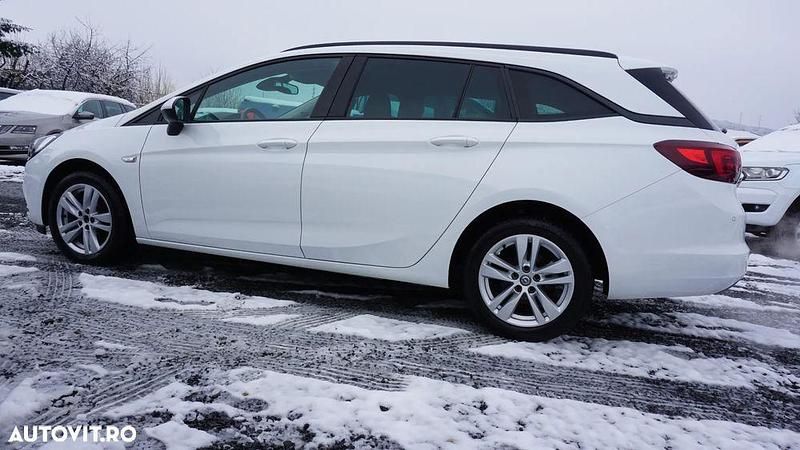 Second-hand Opel Astra Selection 110 CP (80 kW) 2019 Culoarealb Break