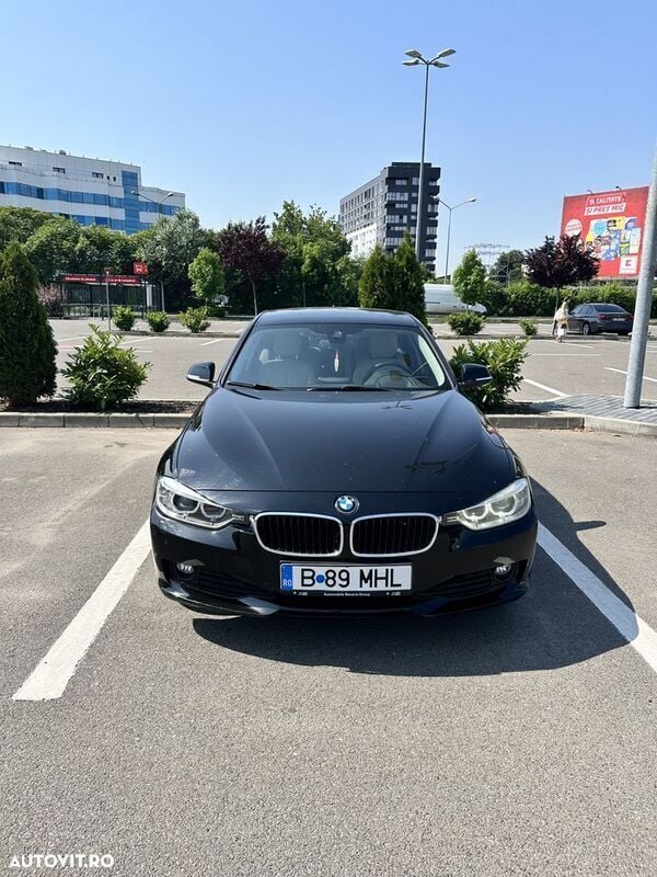 Negru Utilizat 2015 BMW 320 Efficient Dynamics Berlinǎ | 10.000 EUR (Super Preț) - Imagine 1/4