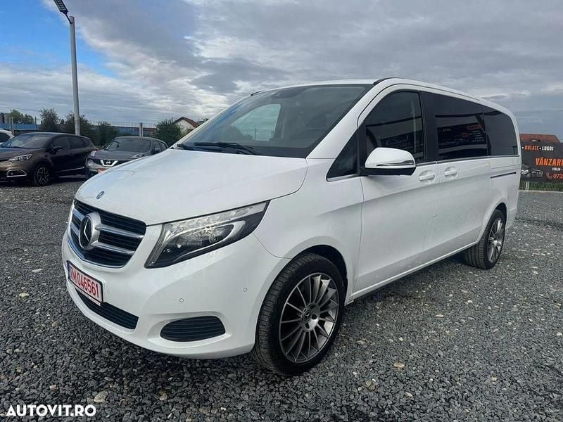 Culoarealb Utilizat 2018 Mercedes V220 Avantgarde Edition Monovolum | 34.969 EUR (Preț OK) - Imagine 1/4