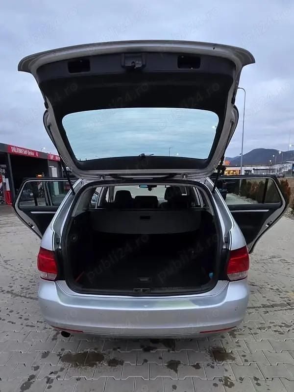 Second-hand VW Golf VI 105 CP (77 kW) 2010 Hatchback