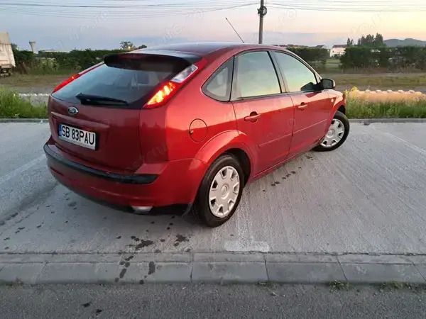 Utilizat 2007 Ford Focus Hatchback | 2.000 EUR (Preț OK) - Imagine 1/4