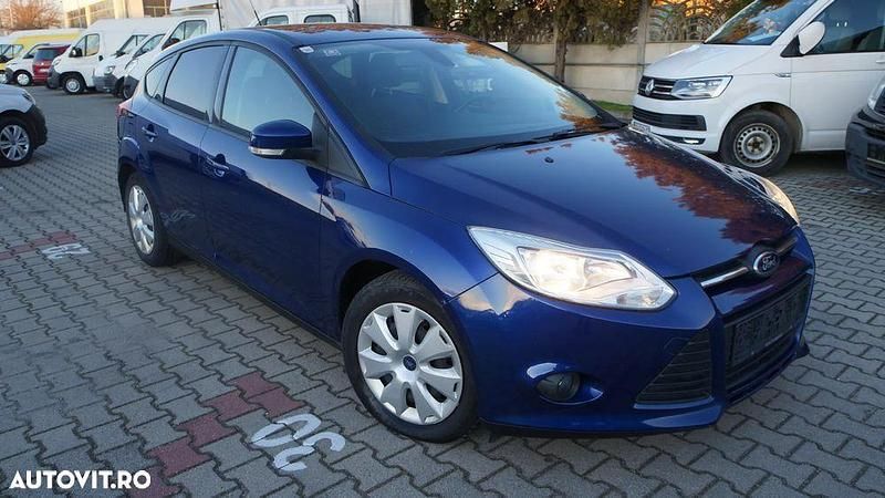 Second-hand Ford Focus Trend 101 CP (74 kW) 2014 Culoarealbastru