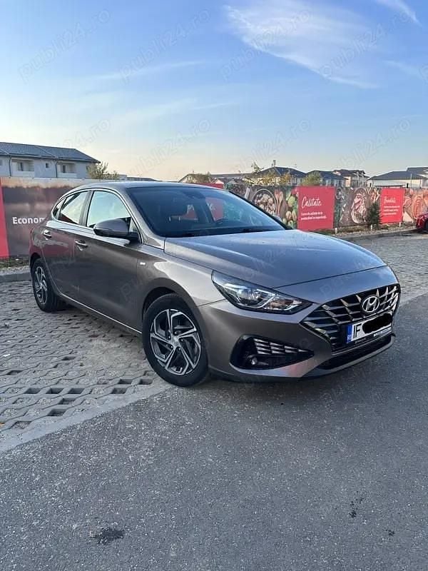 Culoaremaro Utilizat 2021 Hyundai i30 Hatchback | 15.500 EUR (Preț OK) - Imagine 1/4