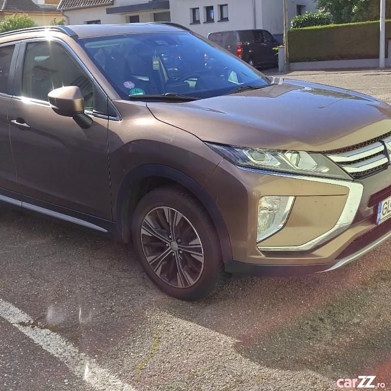 Maro Utilizat 2018 Mitsubishi Eclipse Cross SUV | 11.000 EUR - Imagine 1/4
