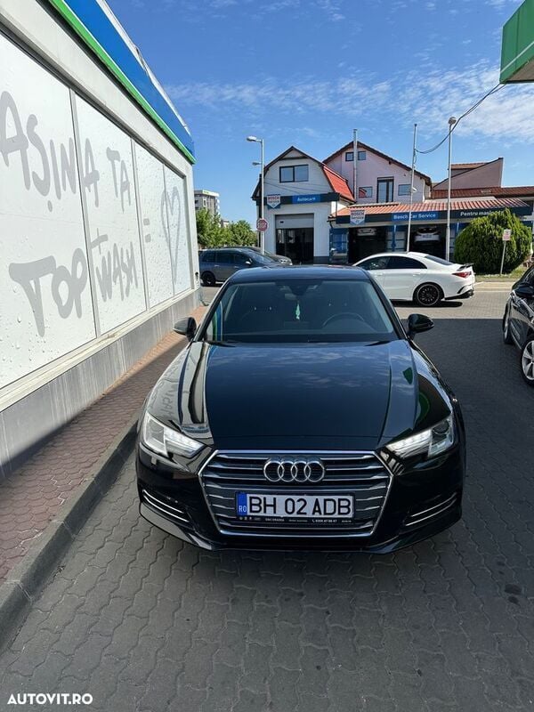 Negru Utilizat 2018 Audi A4 Berlinǎ | 14.999 EUR (Preț bun) - Imagine 1/4