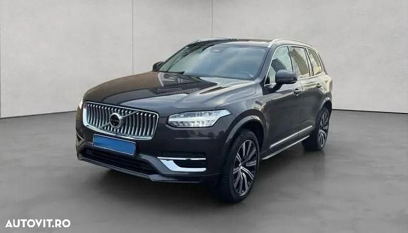 Gri Utilizat 2023 Volvo XC90 Plus SUV | 58.926 EUR (Scump) - Imagine 1/4