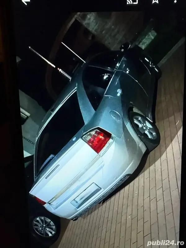 Utilizat 2007 Vauxhall Vectra Hatchback | 800 EUR - Imagine 1/3