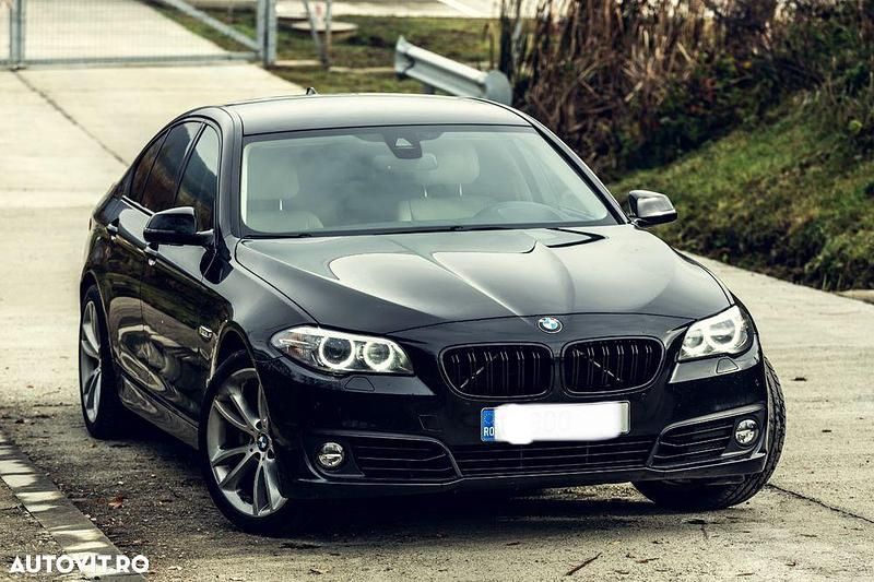 Culoarenegru Utilizat 2015 BMW 520 Luxury Line Berlinǎ | 14.500 EUR (Preț bun) - Imagine 1/4