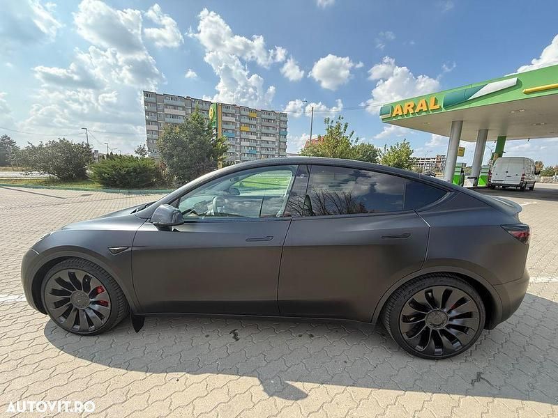 Culoarenegru Utilizat 2023 Tesla Model Y Performance SUV | 41.750 EUR (Preț OK) - Imagine 1/4