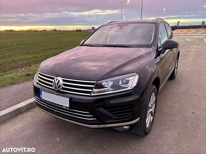 Culoarenegru Utilizat 2018 VW Touareg Supreme SUV | 28.000 EUR - Imagine 1/4