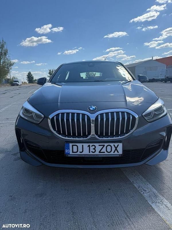 Culoaregri Second-hand 2019 BMW 118 M Sport Hatchback | 18.900 EUR (Puțin scump) - Imagine 1/4