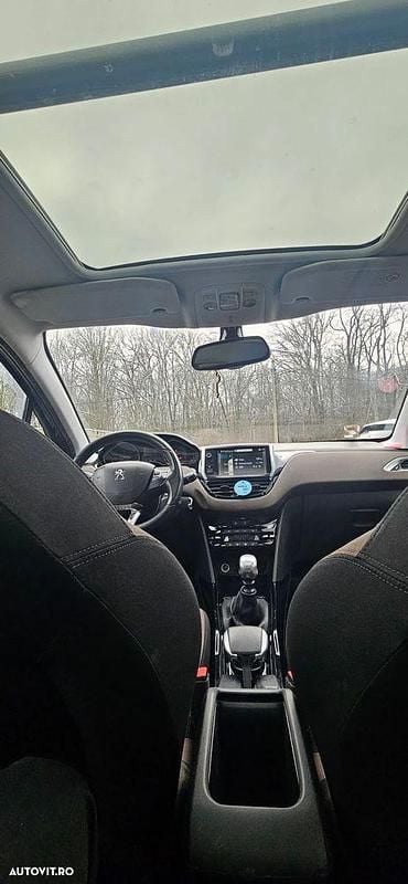 Second-hand Peugeot 2008 115 CP (84 kW) 2014 Culoaremaro SUV