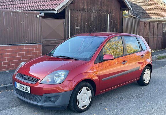Second-hand Ford Fiesta 75 CP (55 kW) 2006 Roşu Hatchback