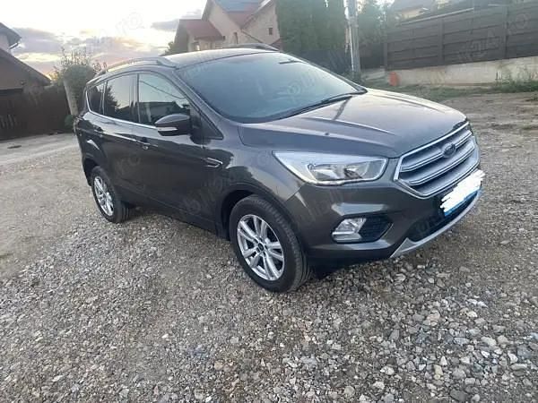 Gri Utilizat 2017 Ford Kuga SUV | 7.500 EUR - Imagine 1/4