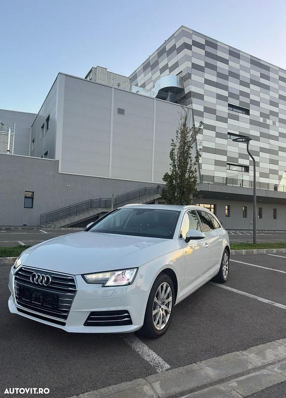 Culoarealb Utilizat 2018 Audi A4 Break | 14.600 EUR (Preț OK) - Imagine 1/4