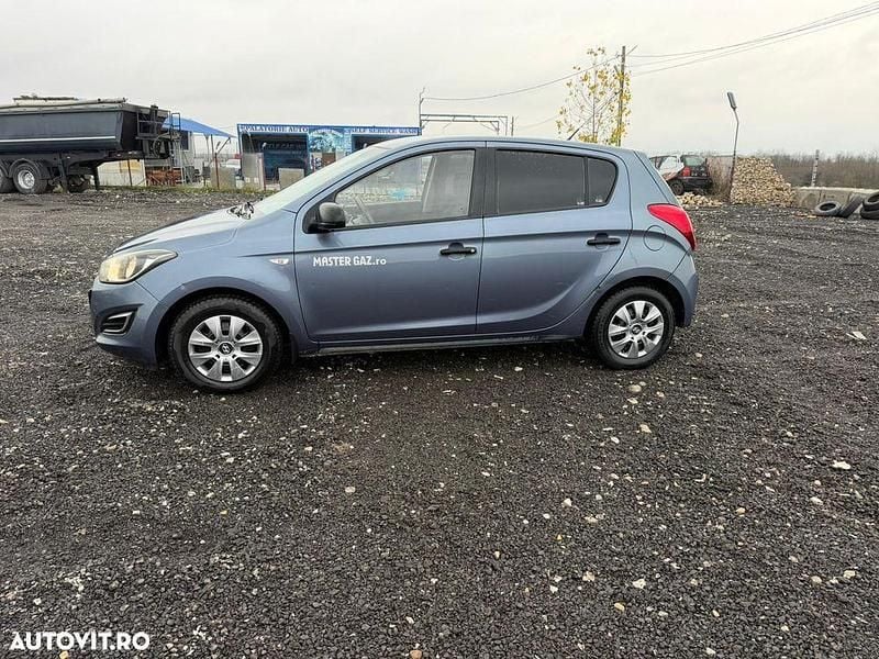 Second-hand Hyundai i20 Classic 75 CP (55 kW) 2012 Culoarealbastru