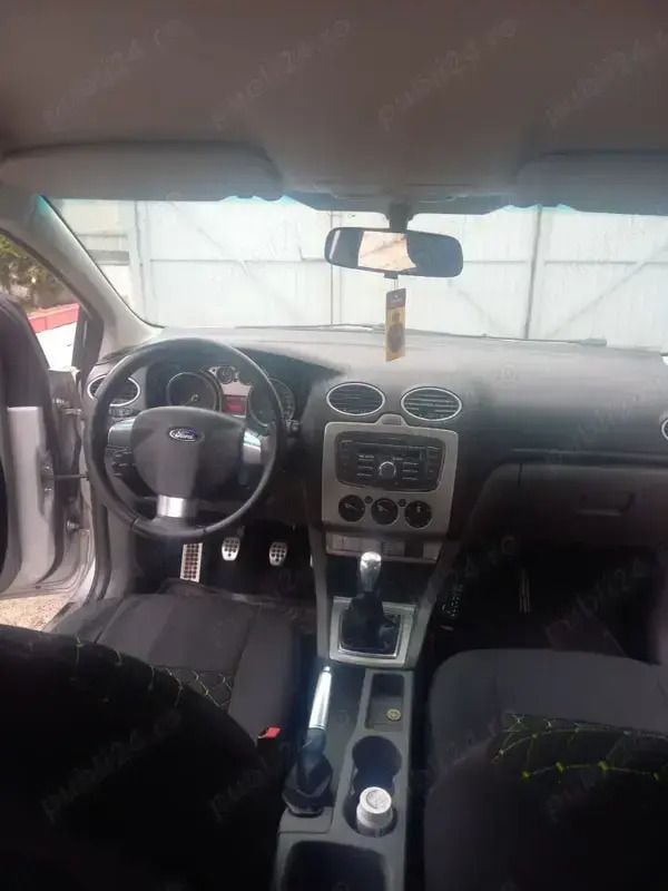 Utilizat 2010 Ford Focus Break | 2.700 EUR (Preț OK) - Imagine 1/4