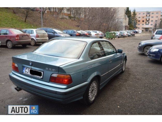 Second-hand BMW 325 Sport Line 192 CP (141 kW) 1994 Verde Coupe