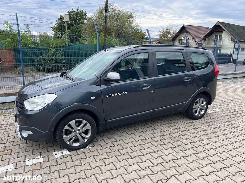 Gri Utilizat 2017 Dacia Lodgy Stepway Monovolum | 8.190 EUR (Preț OK) - Imagine 1/4