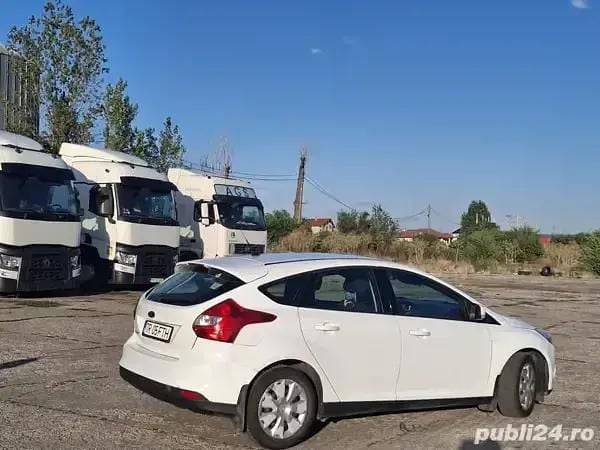 Utilizat 2013 Ford Focus Berlinǎ | 3.000 EUR - Imagine 1/4