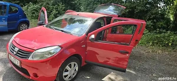 Utilizat 2009 Dacia Sandero Hatchback | 2.350 EUR (Preț OK) - Imagine 1/4