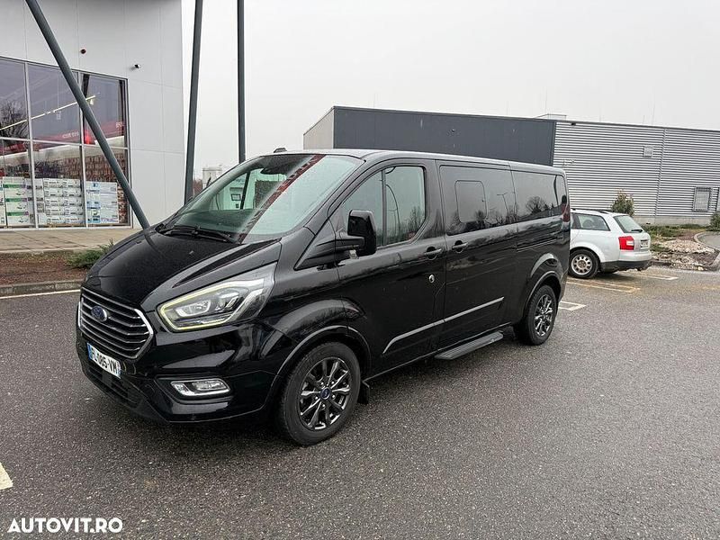 Culoarenegru Second-hand 2019 Ford Tourneo Titanium X Van | 17.900 EUR - Imagine 1/4
