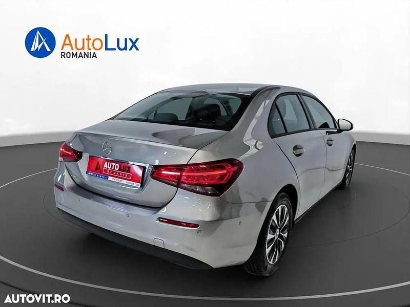 Second-hand Mercedes CLA180 116 CP (85 kW) 2019 Culoareargint Berlinǎ