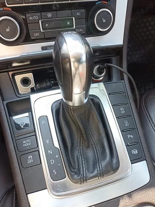 Utilizat 2011 VW Passat Berlinǎ | 7.500 EUR (Preț bun) - Imagine 1/4