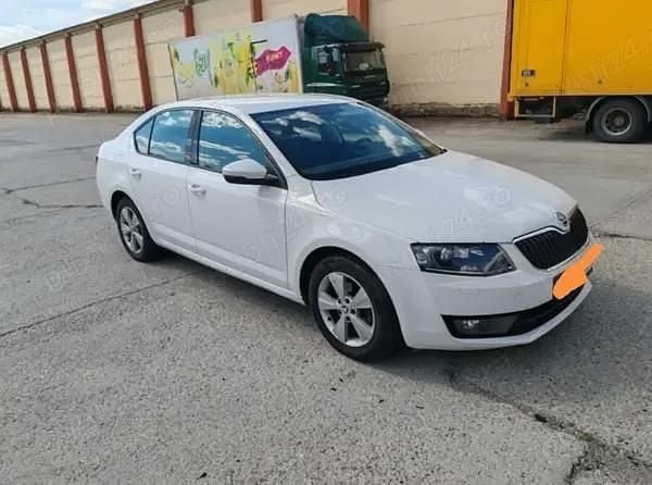 Alb Utilizat 2017 Skoda Octavia Style Berlinǎ | 8.400 EUR (Preț bun) - Imagine 1/4