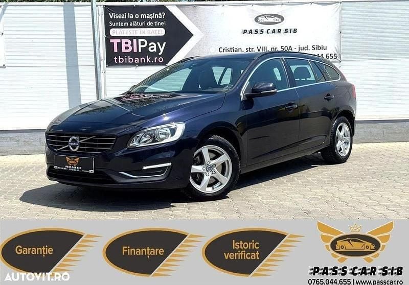 Albastru Utilizat 2018 Volvo V60 Summum Break | 10.390 EUR (Super Preț) - Imagine 1/4