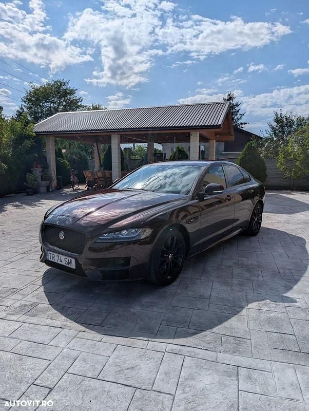 Culoarealte culori Utilizat 2018 Jaguar XF R-Sport Berlinǎ | 25.990 EUR (Scump) - Imagine 1/4
