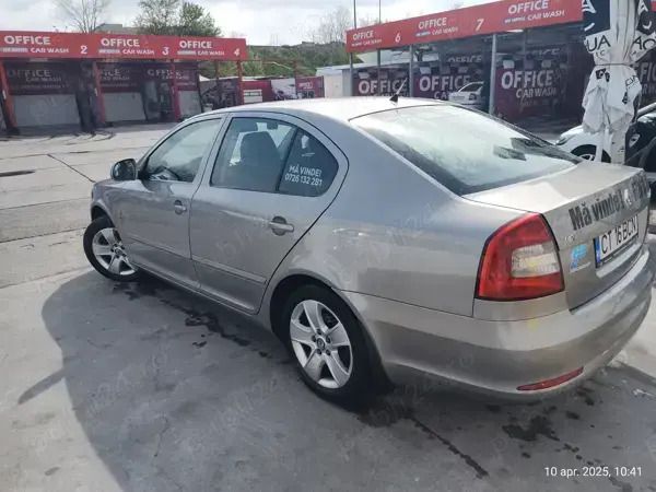 Bej Utilizat 2011 Skoda Octavia Berlinǎ | 4.500 EUR (Preț OK) - Imagine 1/4