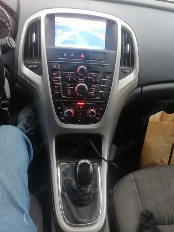 Utilizat 2012 Opel Astra Break | 3.500 EUR (Preț OK) - Imagine 1/2