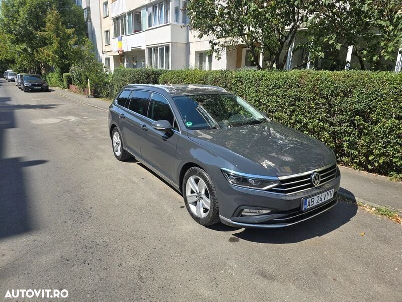 Gri Utilizat 2020 VW Passat Highline Break | 16.950 EUR (Preț bun) - Imagine 1/4