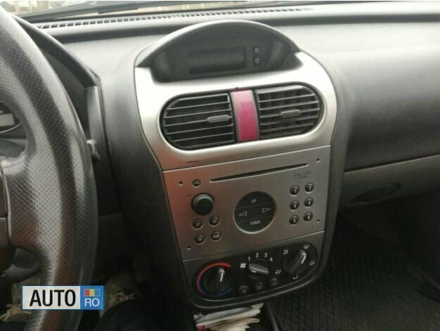 Negru Utilizat 2002 Opel Corsa Break | 1.200 EUR - Imagine 1/4