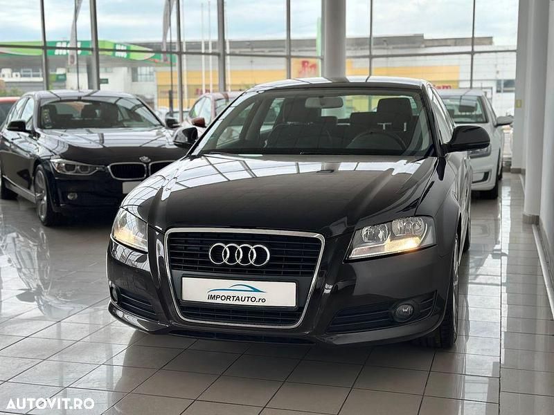 Second-hand Audi A3 Sportback Ambition 125 CP (91 kW) 2010 Gri Hatchback