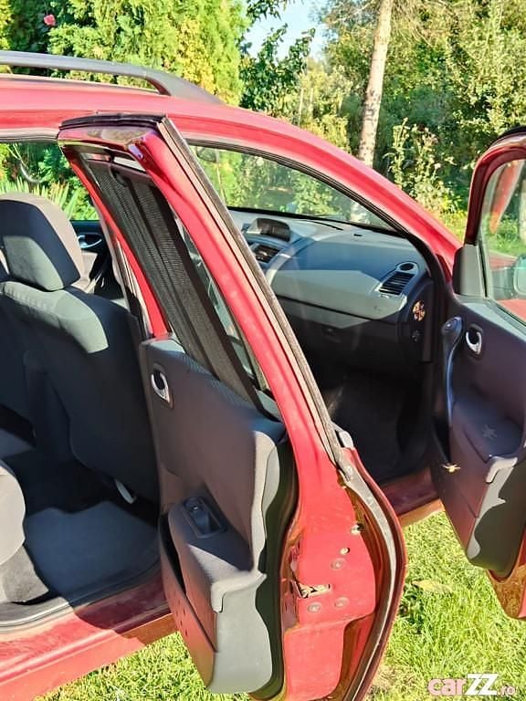 Utilizat 2006 Renault Mégane II | 1.500 EUR (Preț bun) - Imagine 1/4