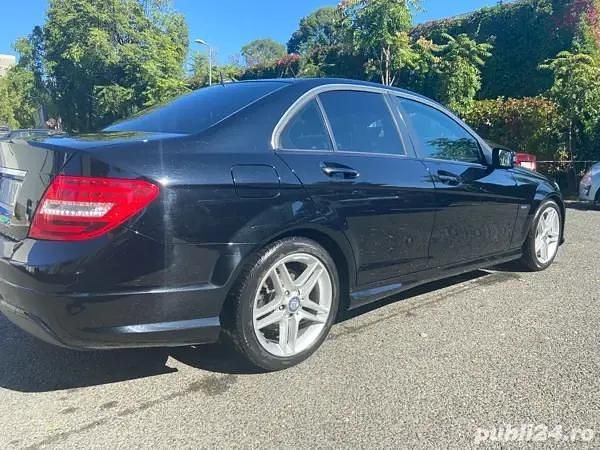 Second-hand Mercedes C180 154 CP (113 kW) 2011 Berlinǎ