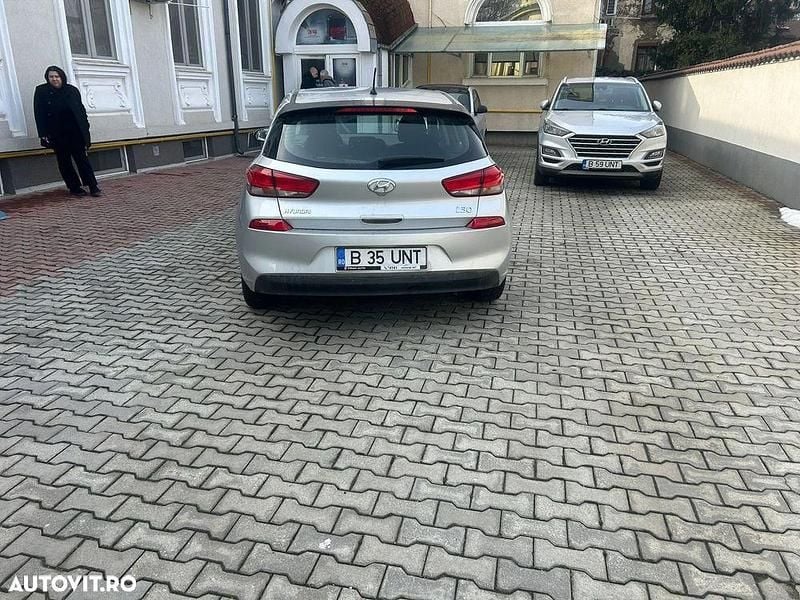 Second-hand Hyundai i30 Classic 100 CP (73 kW) 2019 Culoaregri Hatchback