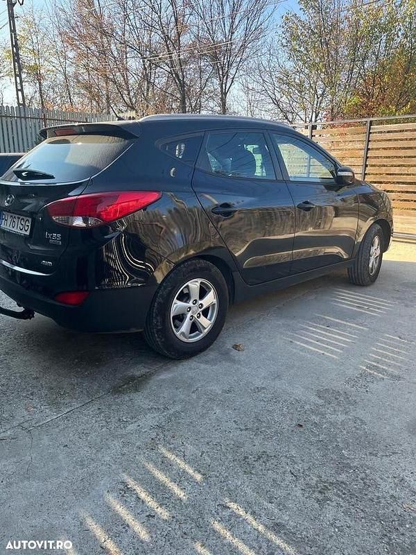 Second-hand Hyundai ix35 GLS 184 CP (135 kW) 2011 Culoarenegru SUV