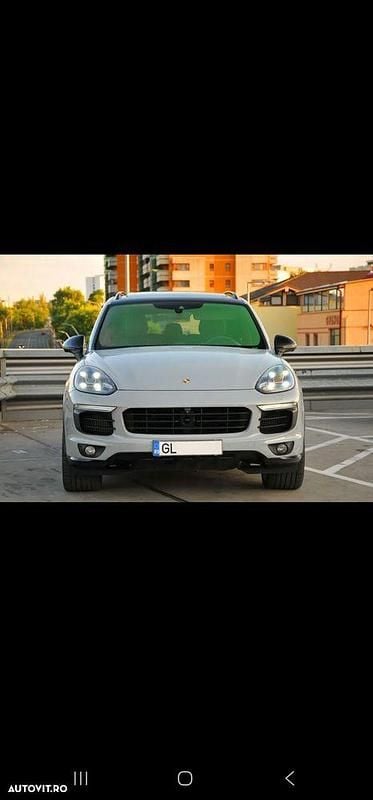 Culoaregri Utilizat 2015 Porsche Cayenne SUV | 28.000 EUR (Preț OK) - Imagine 1/4